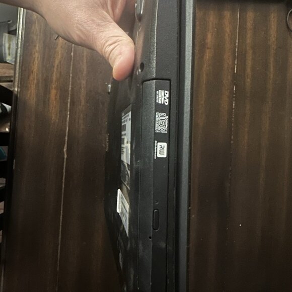 Toshiba Satellite PSC08U-061037 for parts only - Picture 6 of 8